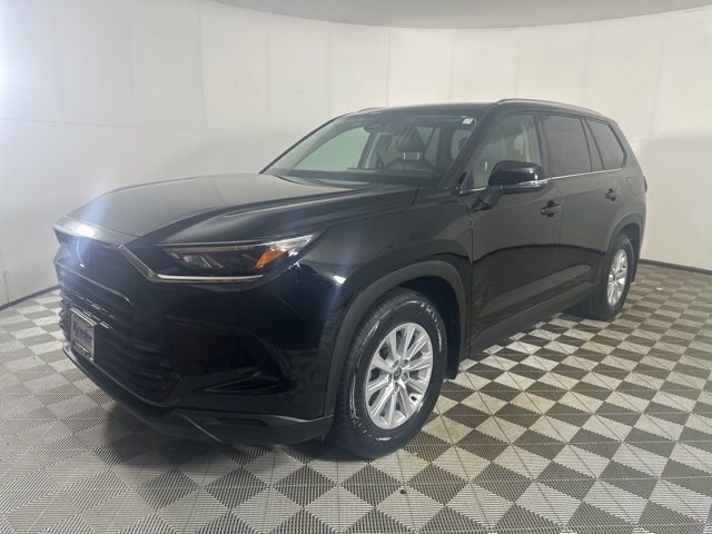 Used 2024 Toyota Grand Highlander XLE image 2