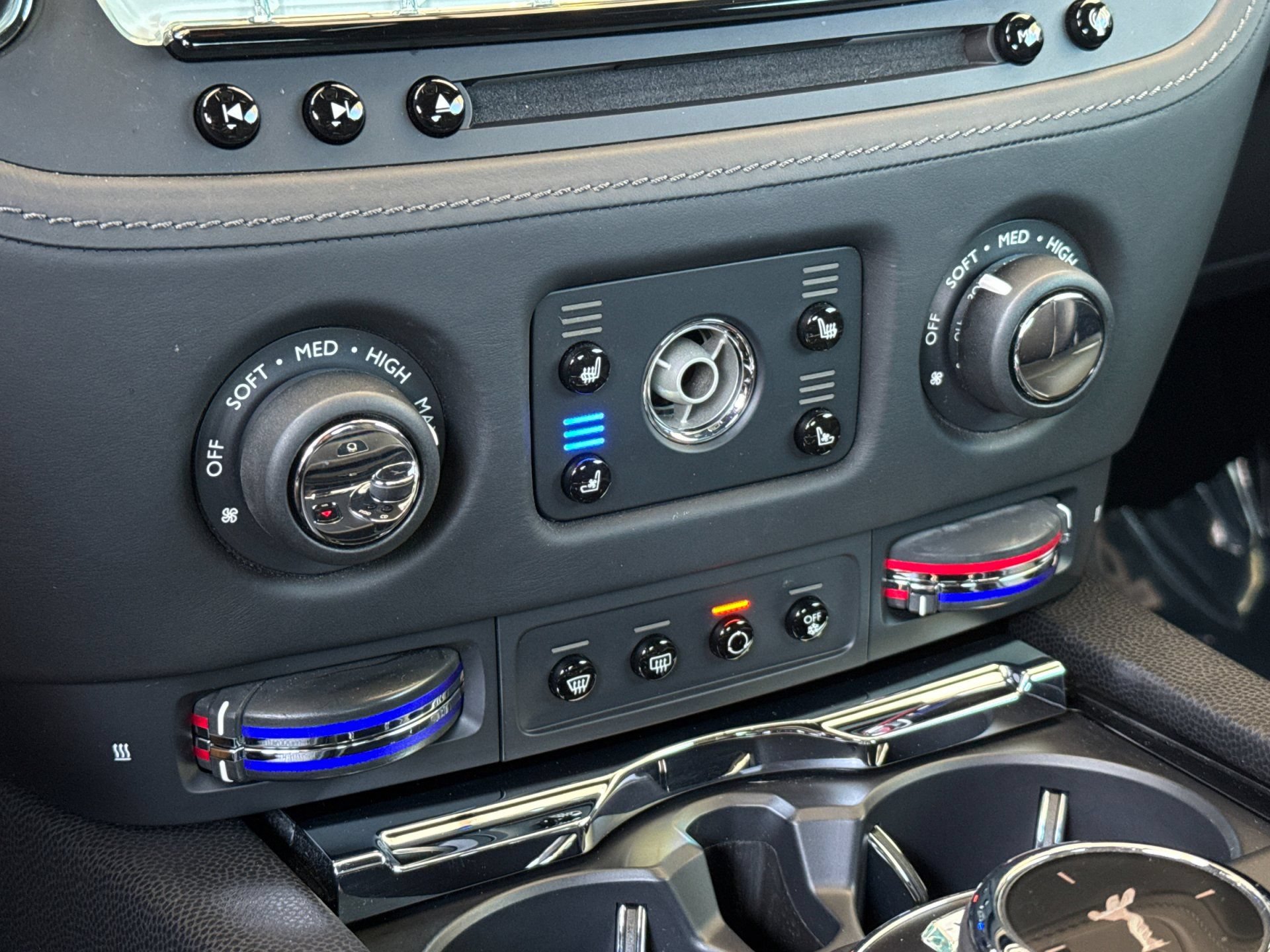Certified 2014 Rolls-Royce Wraith RWD image 21