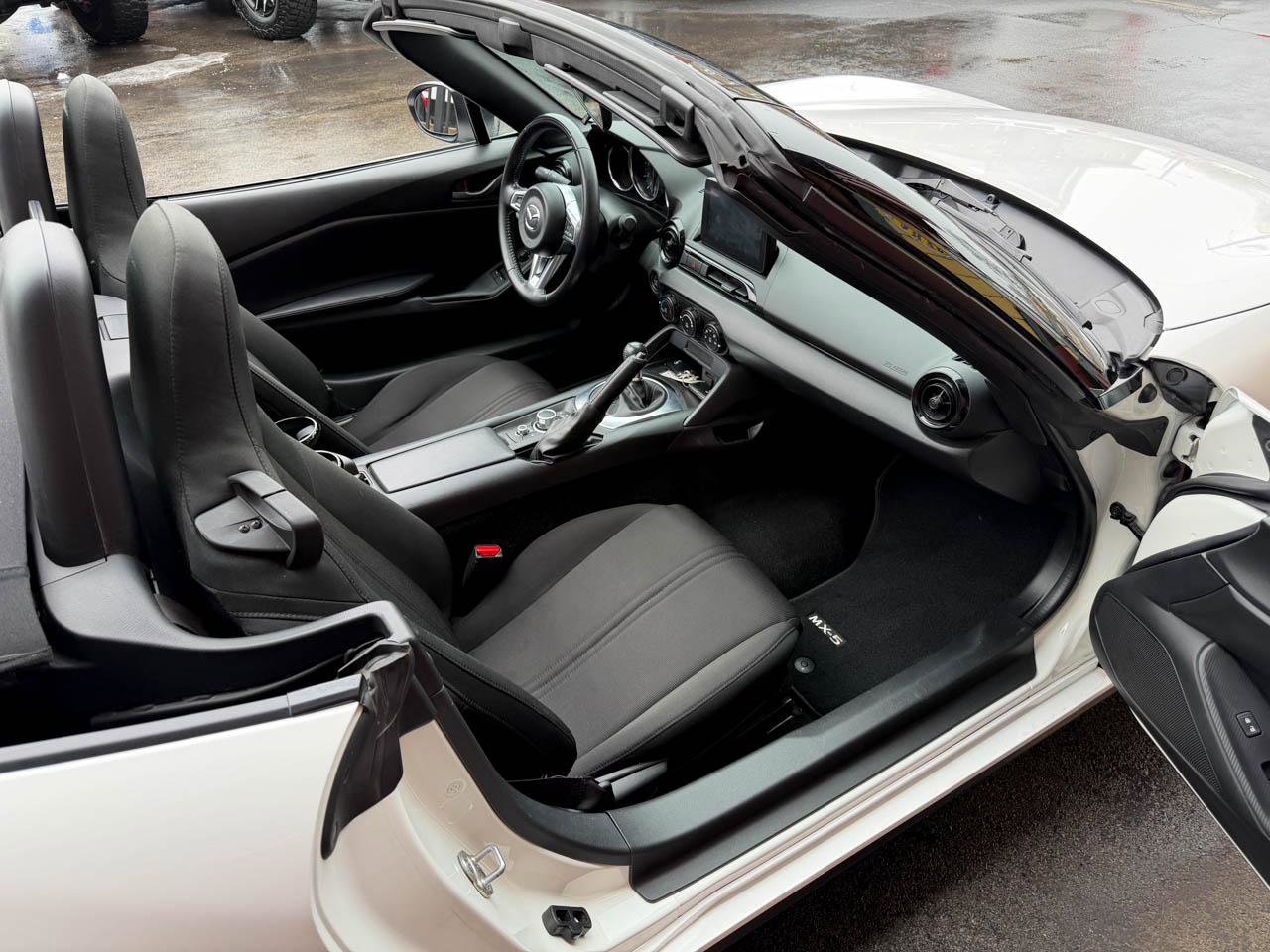 Used 2020 MAZDA MX-5 Miata Sport image 21