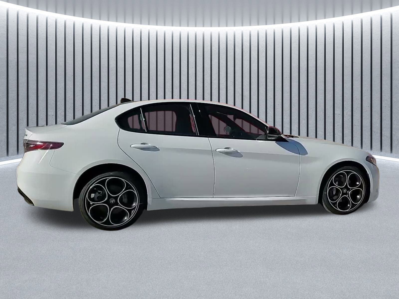 New 2025 Alfa Romeo Giulia AWD image 6