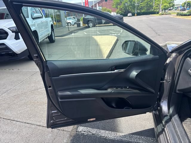 Used 2021 Toyota Camry XSE AWD/4WD image 22