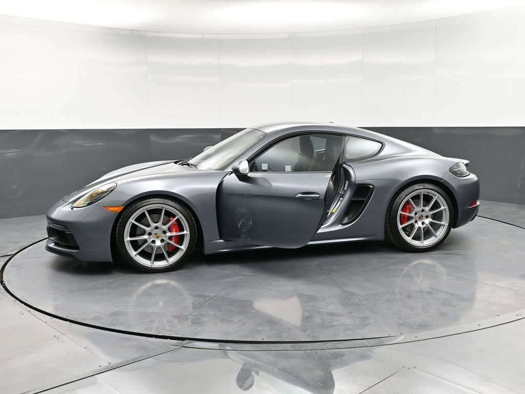 Certified 2025 Porsche 718 Cayman GTS image 35