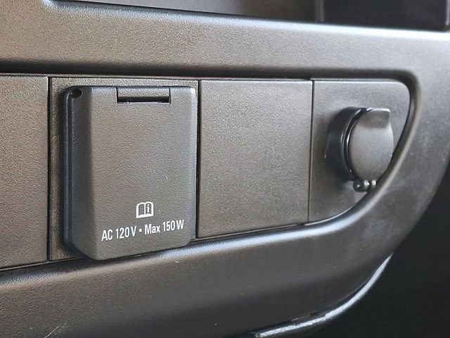 Used 2024 Chevrolet Express 2500 Extended image 22