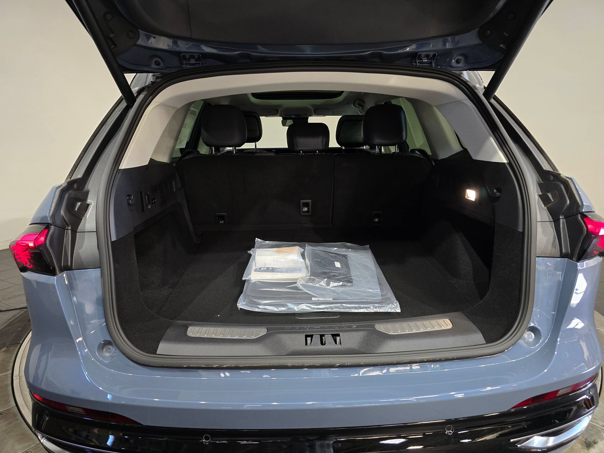 New 2026 Lincoln Nautilus Reserve AWD/4WD image 9