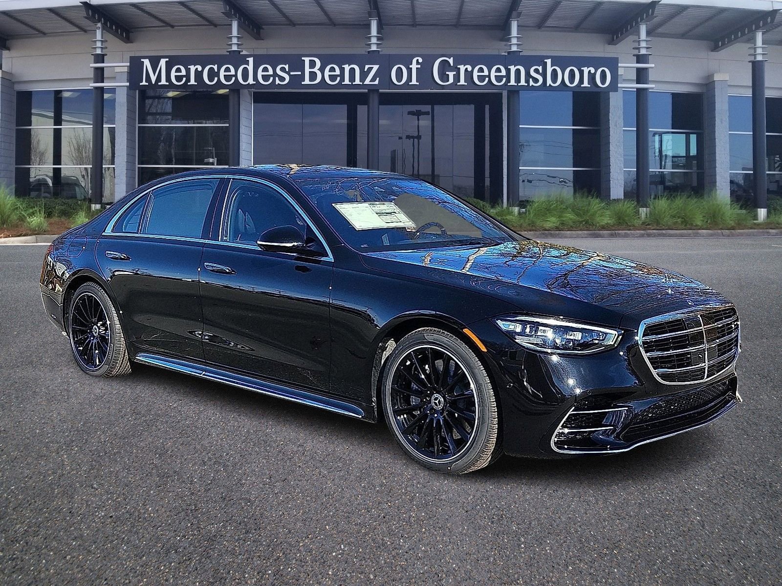 New 2026 Mercedes-Benz S 580 4MATIC Sedan image 2