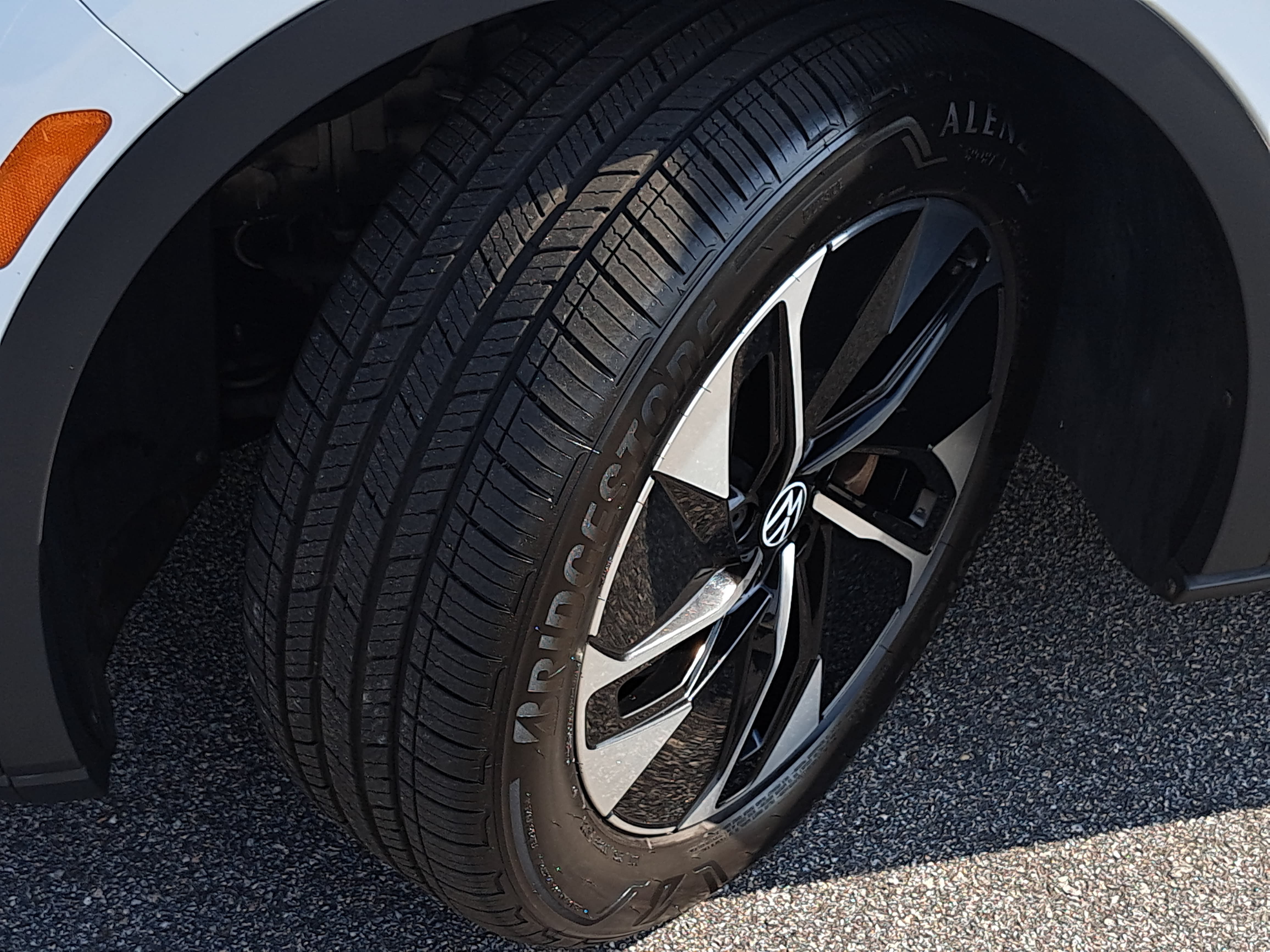 Used 2021 Volkswagen ID.4 Pro RWD image 32