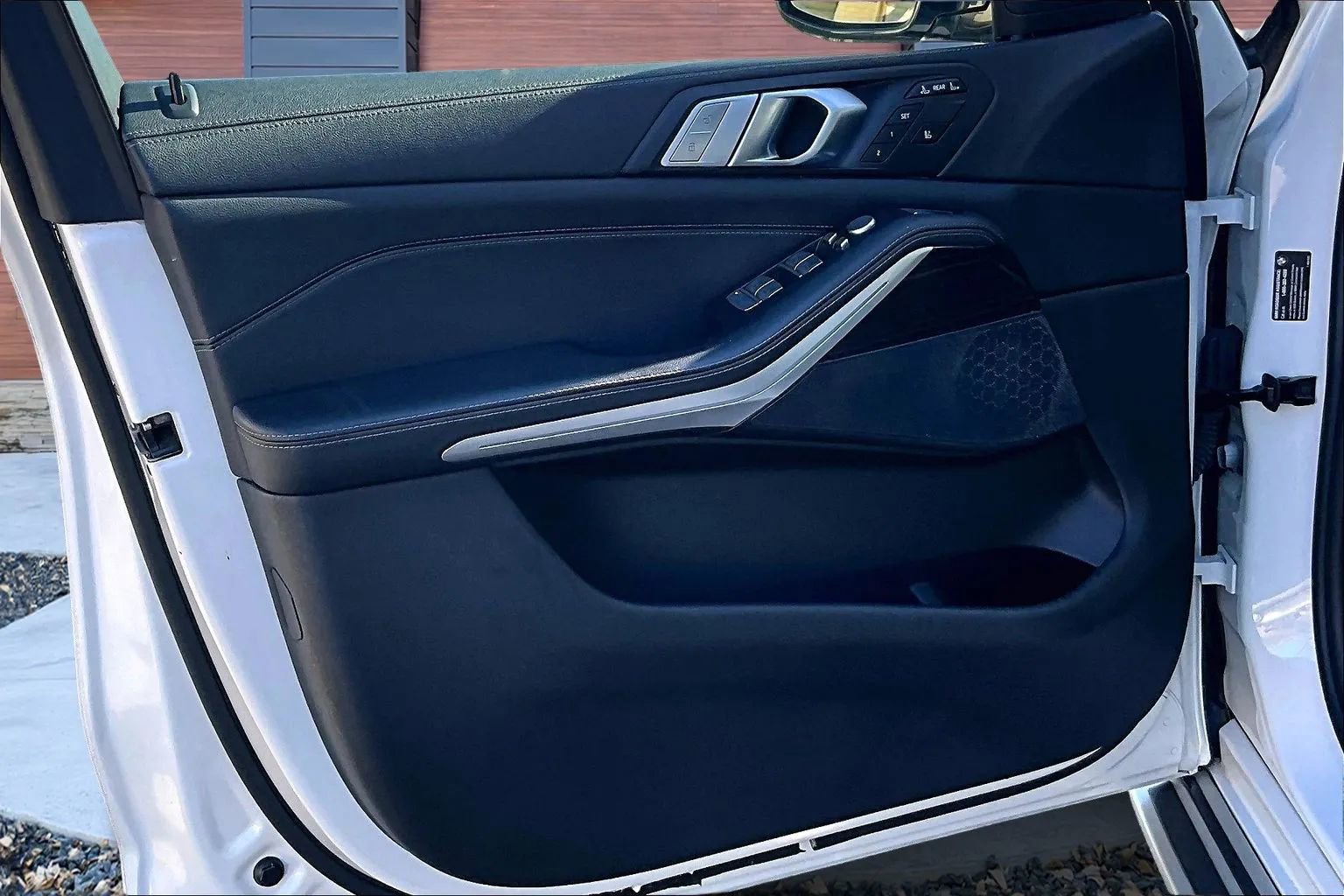 Used 2021 BMW X7 xDrive40i w/ Parking Assistance Package image 22