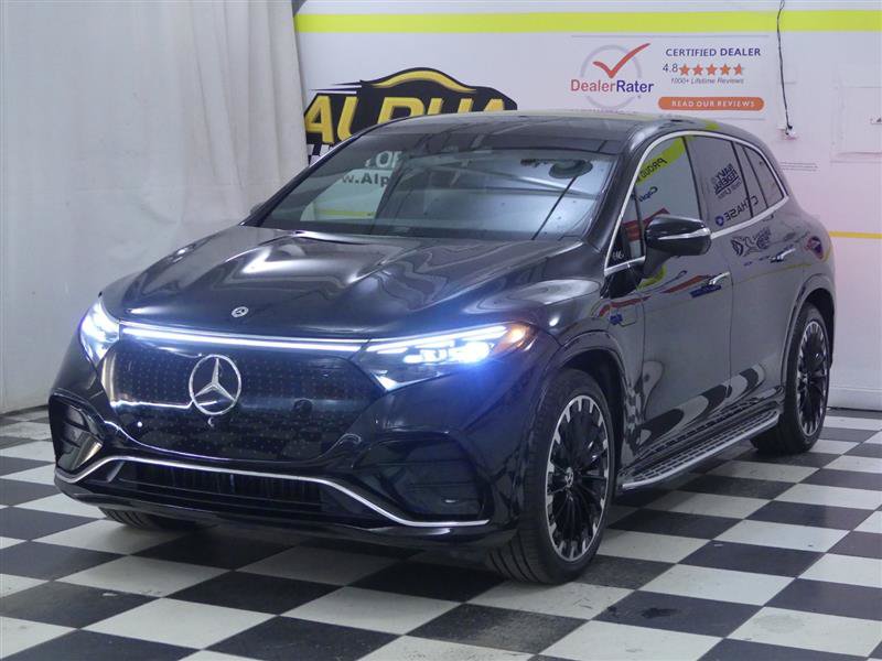 Used 2025 Mercedes-Benz EQS 580 4MATIC SUV w/ Exclusive Trim Package image 4