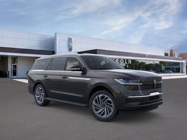 New 2026 Lincoln Navigator Premiere AWD/4WD image 8