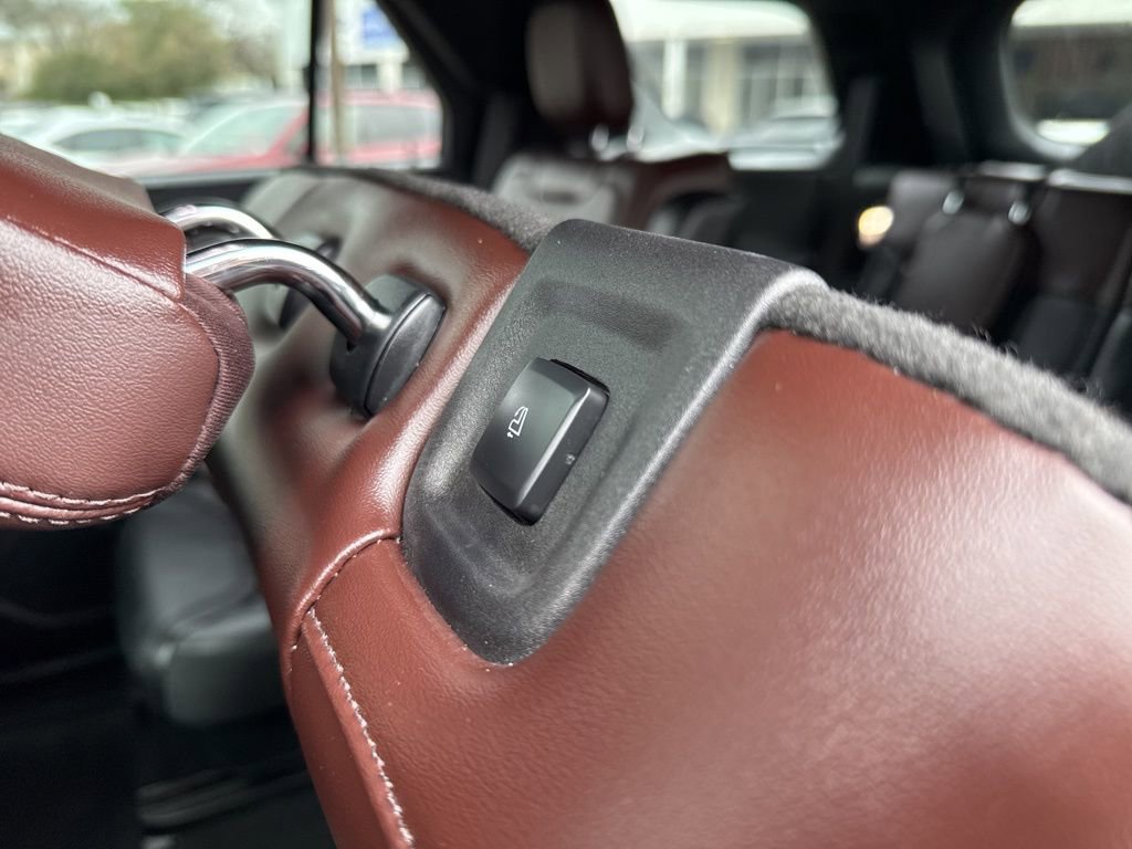Used 2023 Ford Explorer Platinum w/ Technology Package image 28