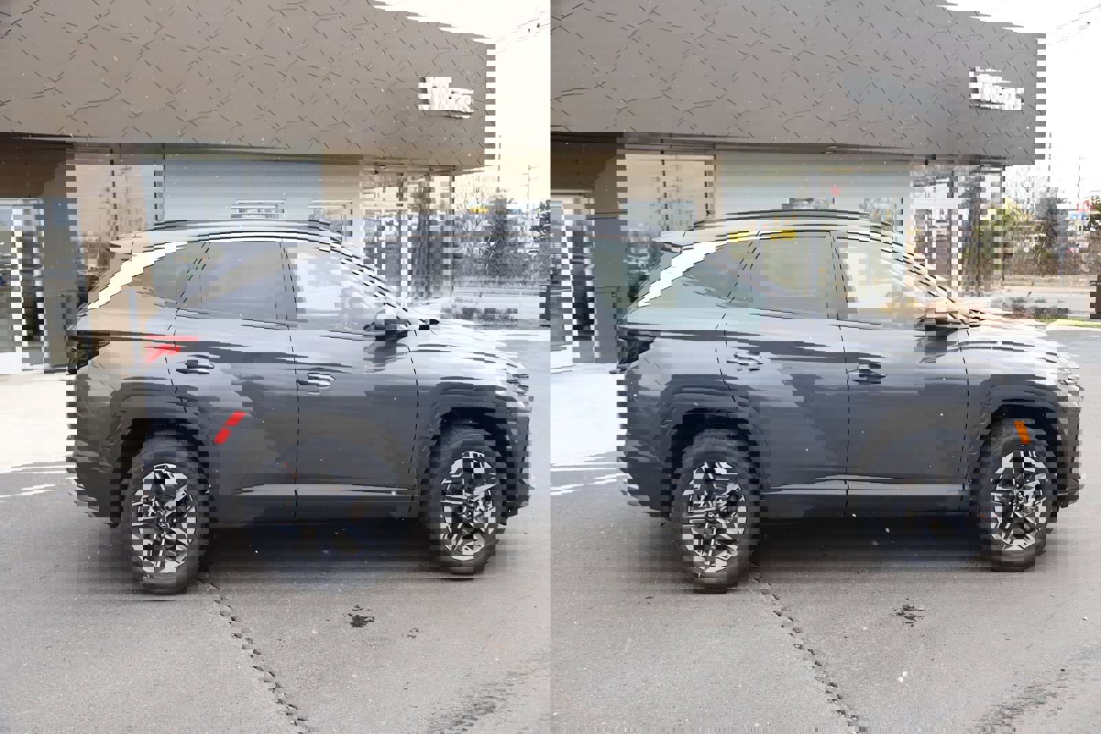 New 2026 Hyundai Tucson SEL image 2