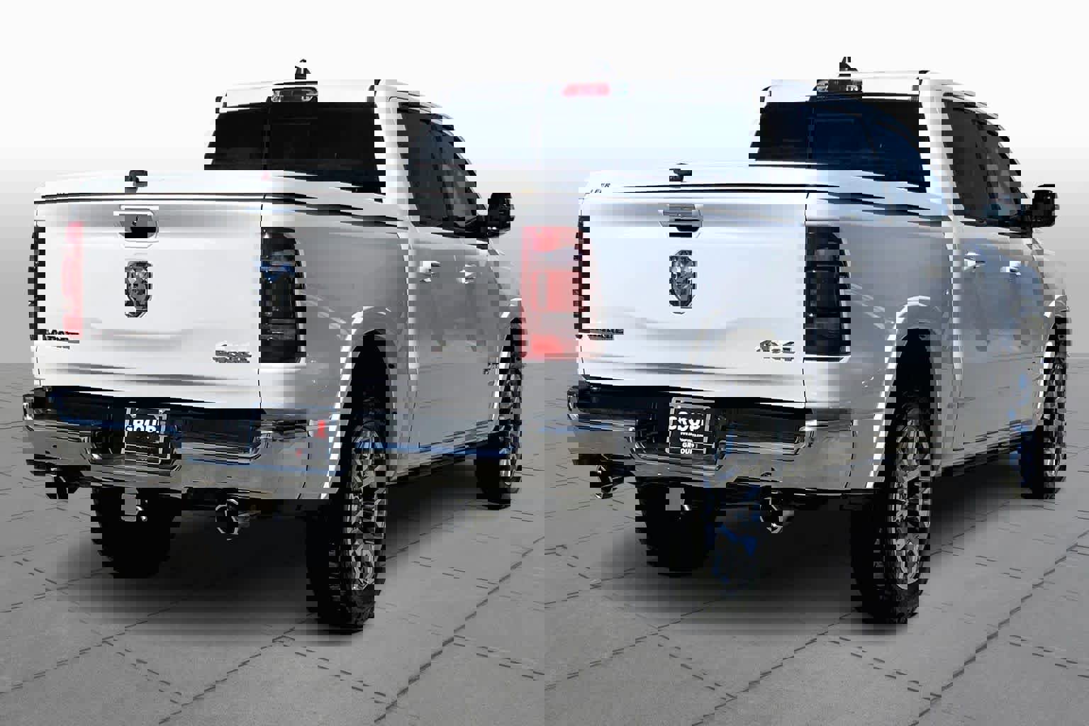 Used 2022 RAM 1500 Laramie AWD/4WD image 13