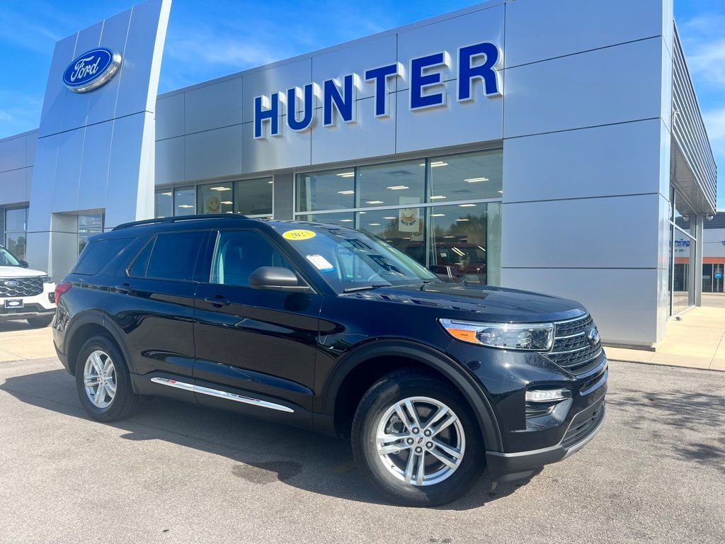 Used 2023 Ford Explorer XLT w/ Equipment Group 202A image 1