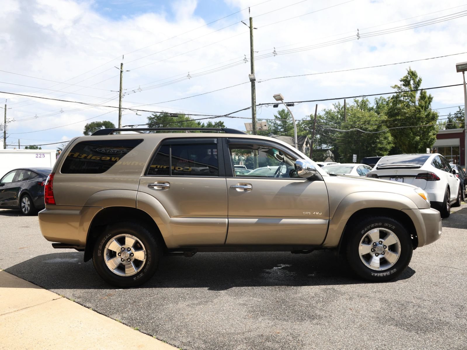Used 2007 Toyota 4Runner SR5 AWD/4WD image 5