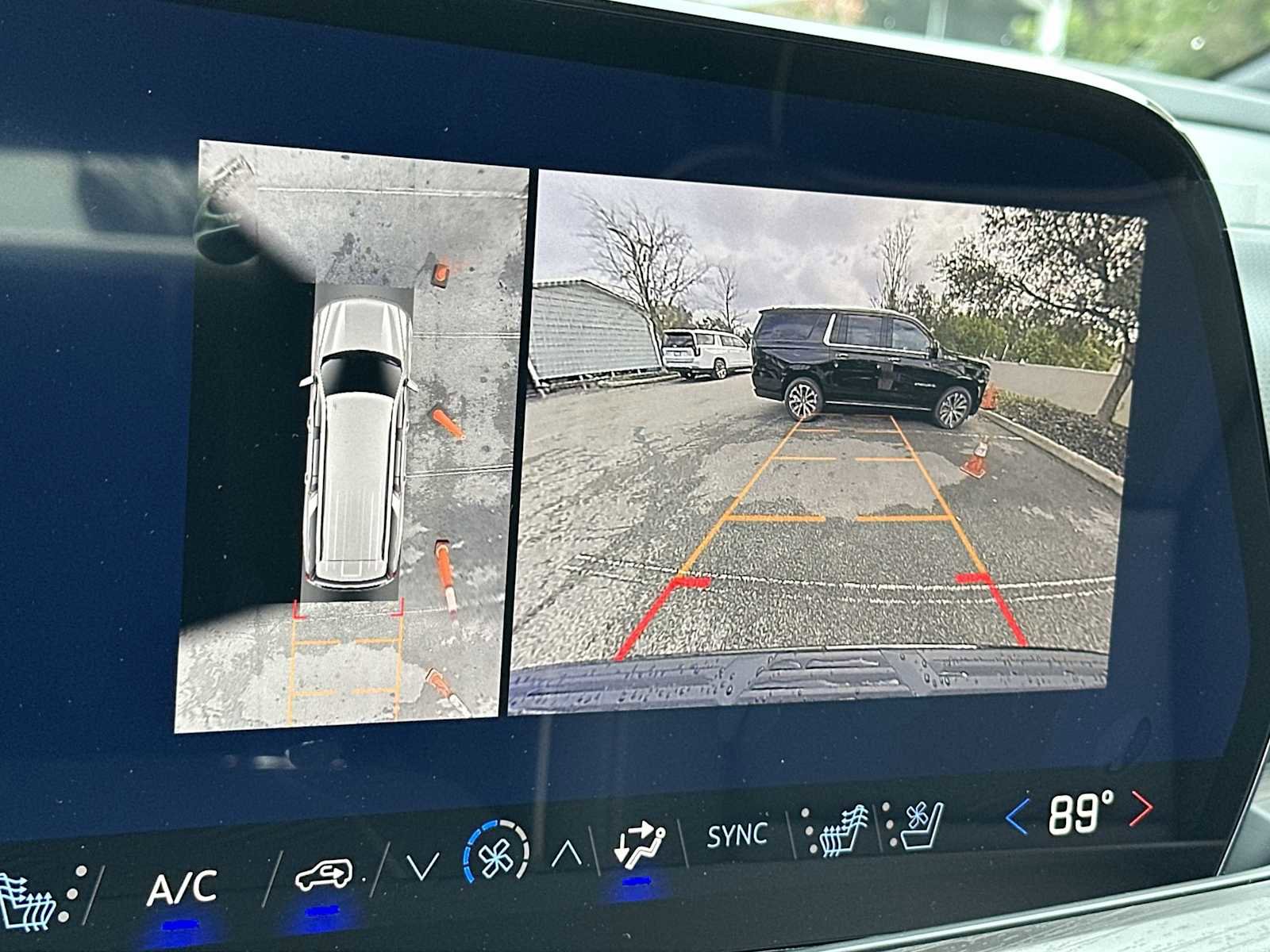 New 2026 Chevrolet Suburban Premier image 22