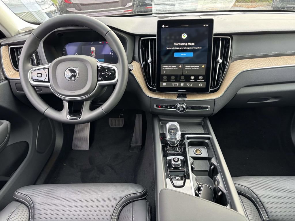New 2026 Volvo XC60 T8 Ultra w/ Protection Package Premier image 27