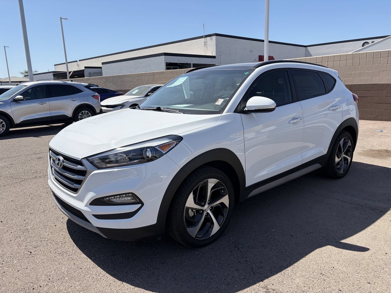 Used 2018 Hyundai Tucson Value w/ Cargo Package FWD image 4