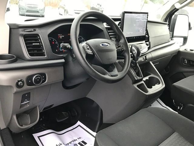 Used 2023 Ford Transit 350 XLT image 5