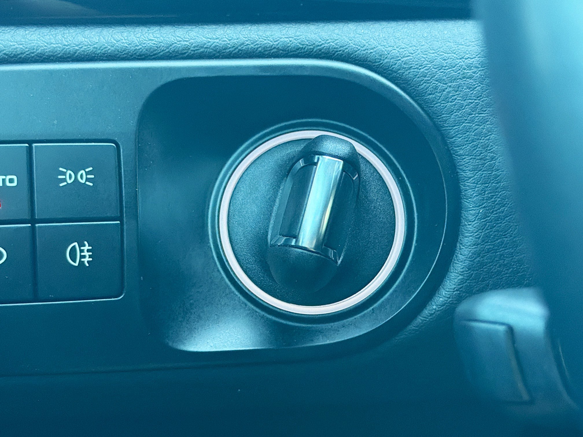 Used 2023 Porsche Cayenne Platinum Edition image 36