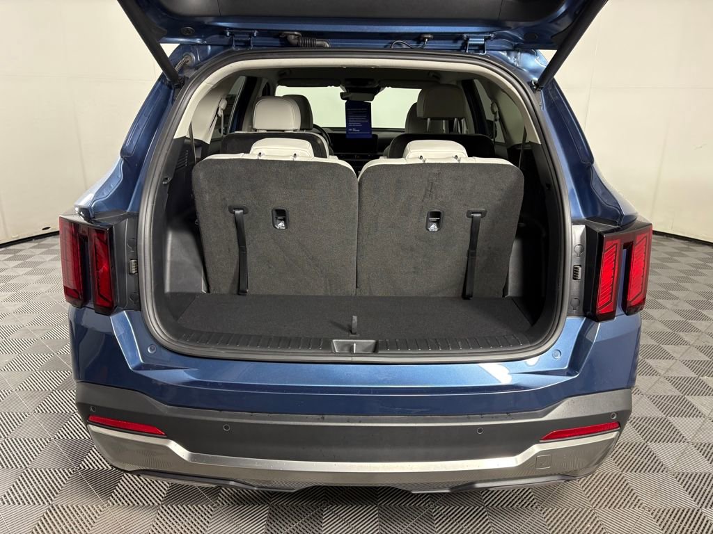 Used 2025 Kia Sorento EX image 33