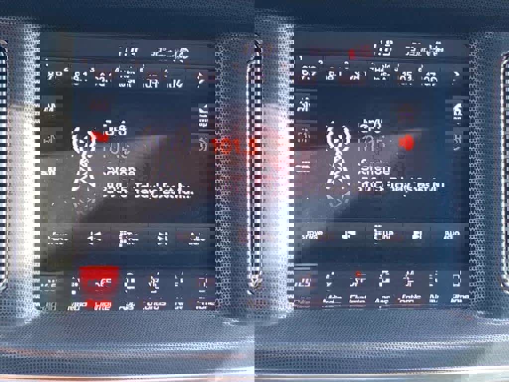 Used 2018 Dodge Charger GT image 9