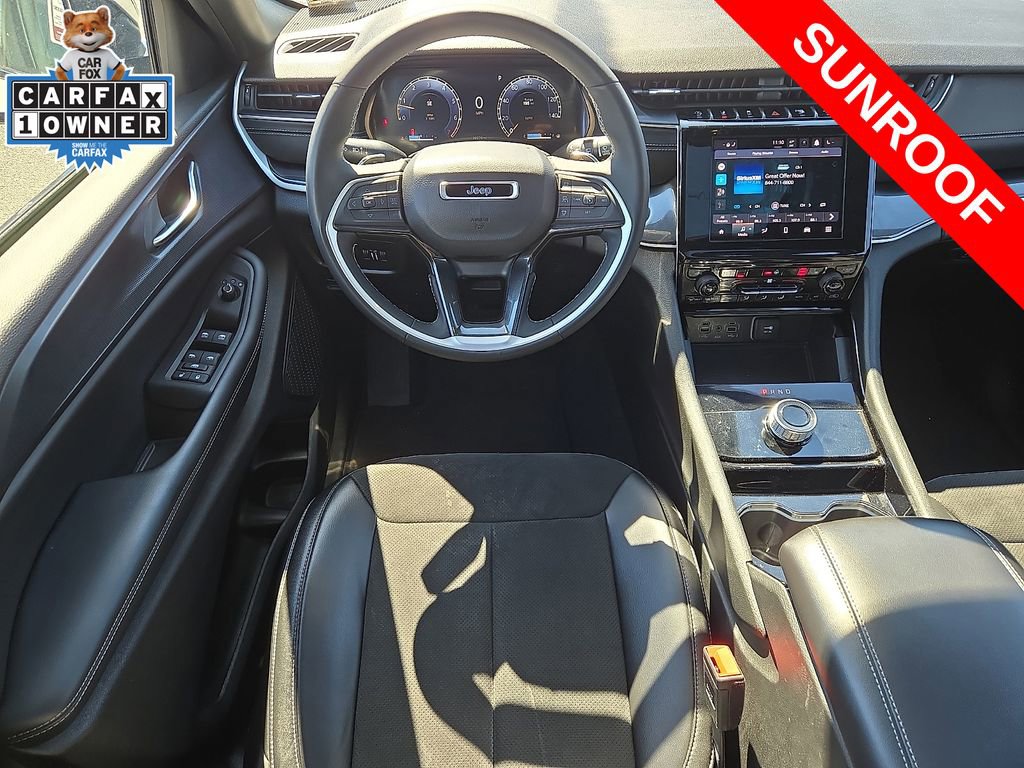 Used 2023 Jeep Grand Cherokee Altitude AWD/4WD image 11