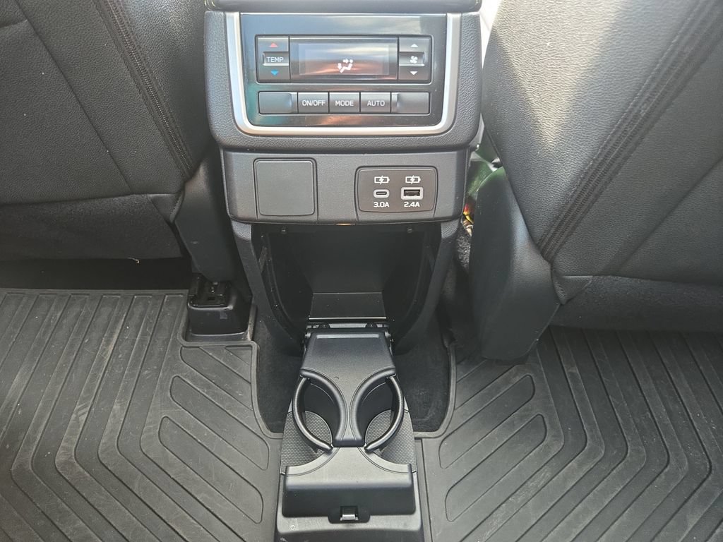 Used 2024 Subaru Ascent Onyx Edition AWD/4WD image 17