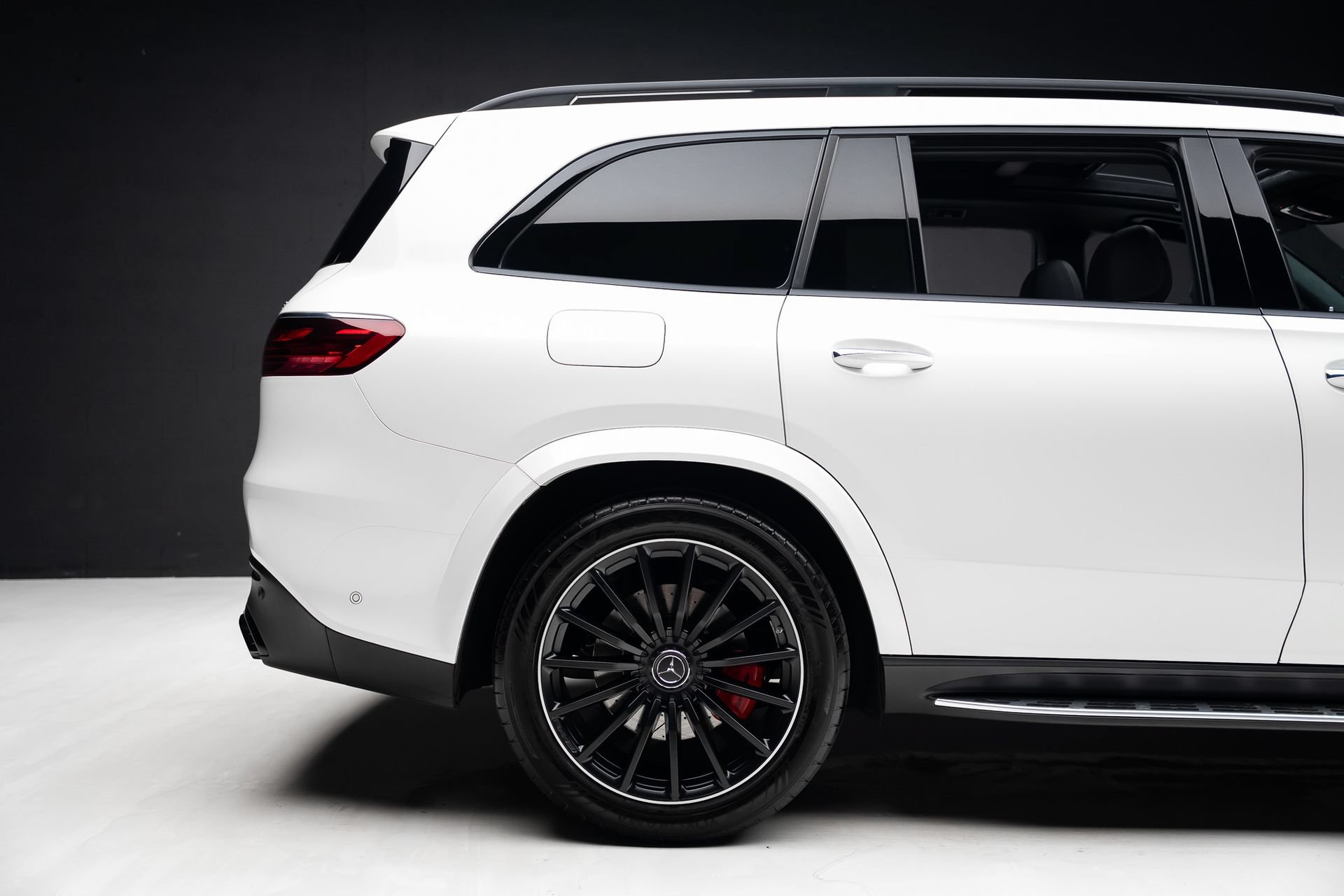 Used 2024 Mercedes-Benz GLS 63 AMG 4MATIC w/ AMG Night Package image 40