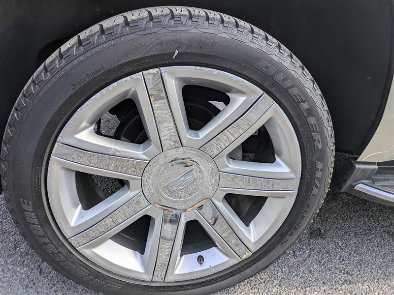 Used 2016 Cadillac Escalade Luxury AWD/4WD image 12