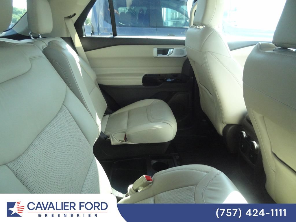 Certified 2021 Ford Explorer Platinum w/ Equipment Group 601A AWD/4WD image 10