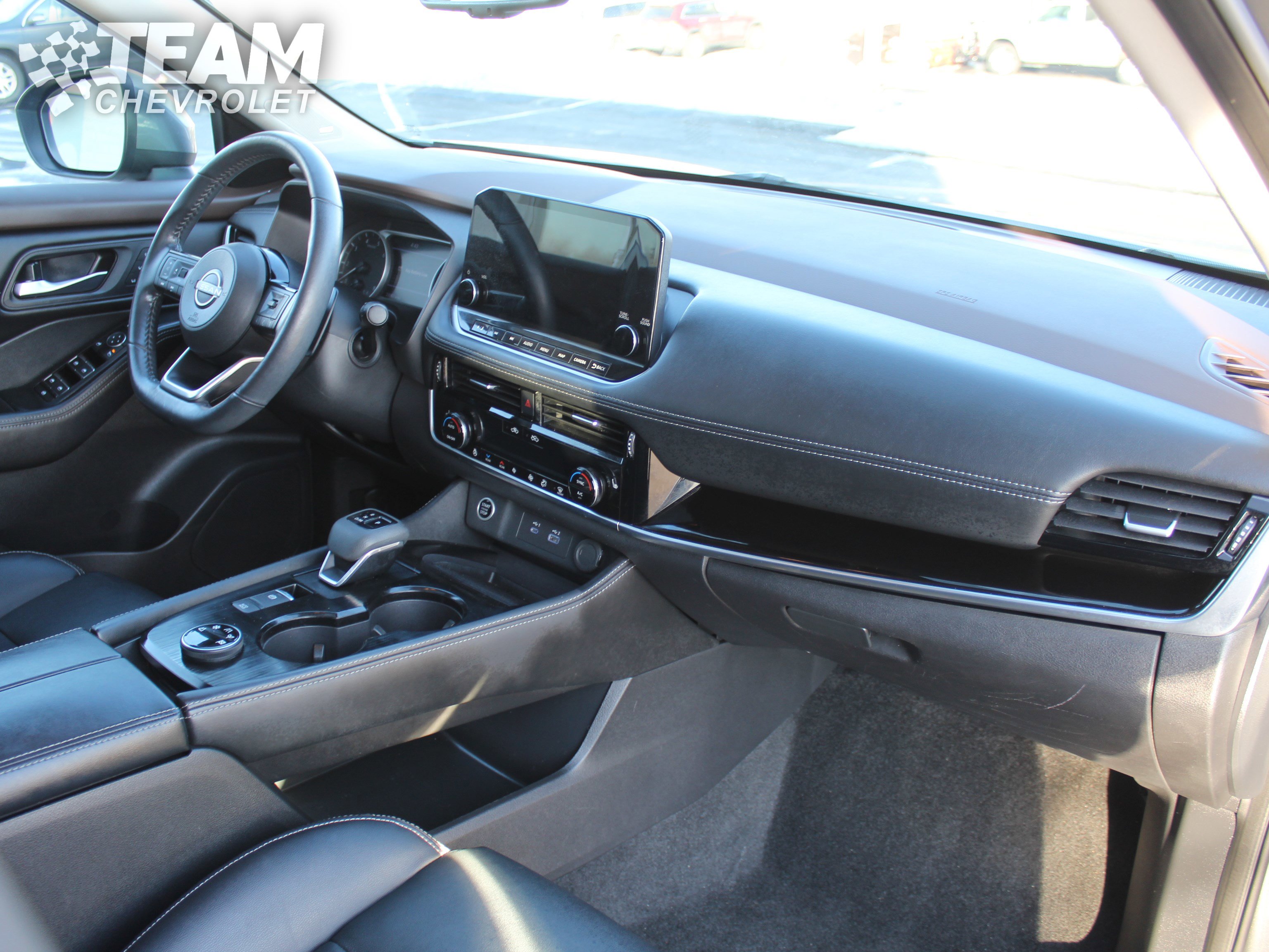 Used 2023 Nissan Rogue SL w/ SL Premium Package image 28