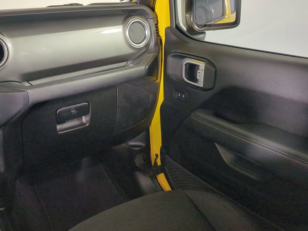 Used 2019 Jeep Wrangler Unlimited Sahara image 19