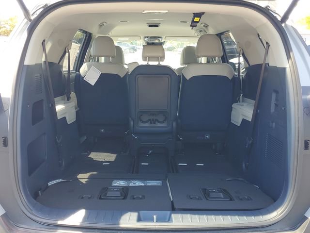 New 2026 Kia Carnival EX image 9