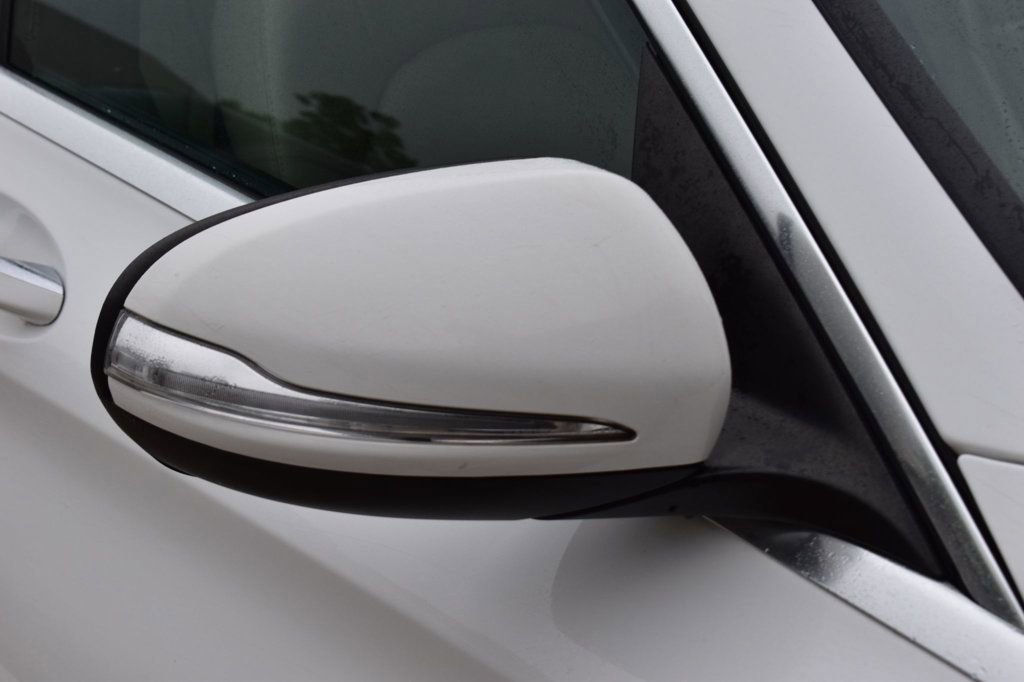 Used 2015 Mercedes-Benz C 300 Sedan image 29