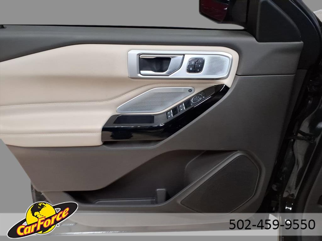 Used 2023 Ford Explorer Platinum w/ Technology Package image 11