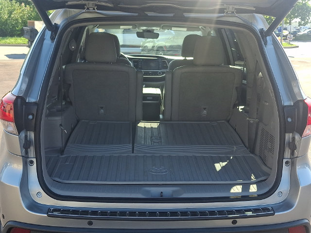 Used 2018 Toyota Highlander XLE w/ Protection Package #3 AWD/4WD image 29
