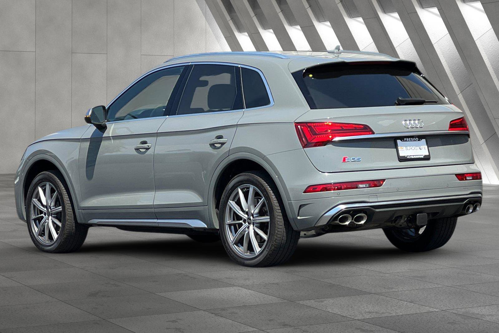 Used 2022 Audi SQ5 Premium w/ Convenience Package image 6
