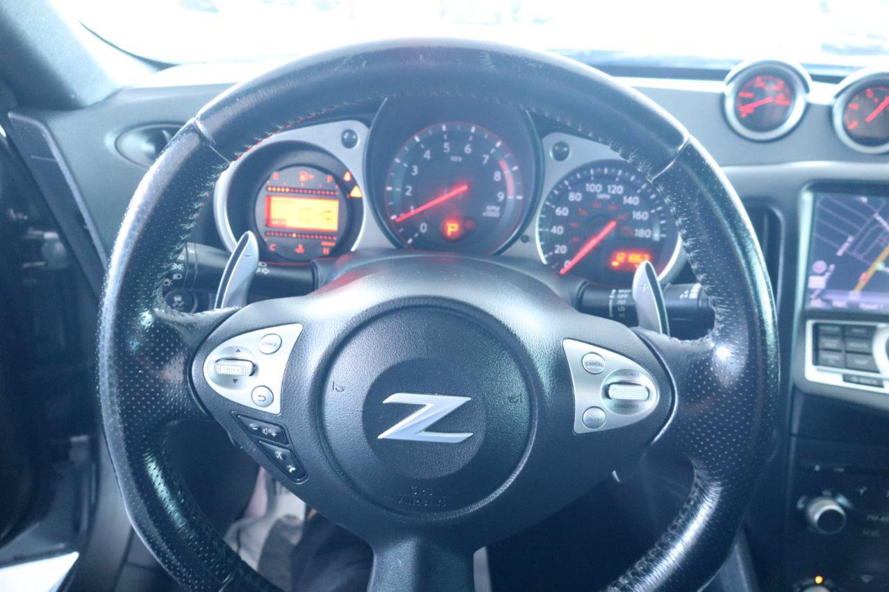 Used 2016 Nissan 370Z Coupe RWD image 28