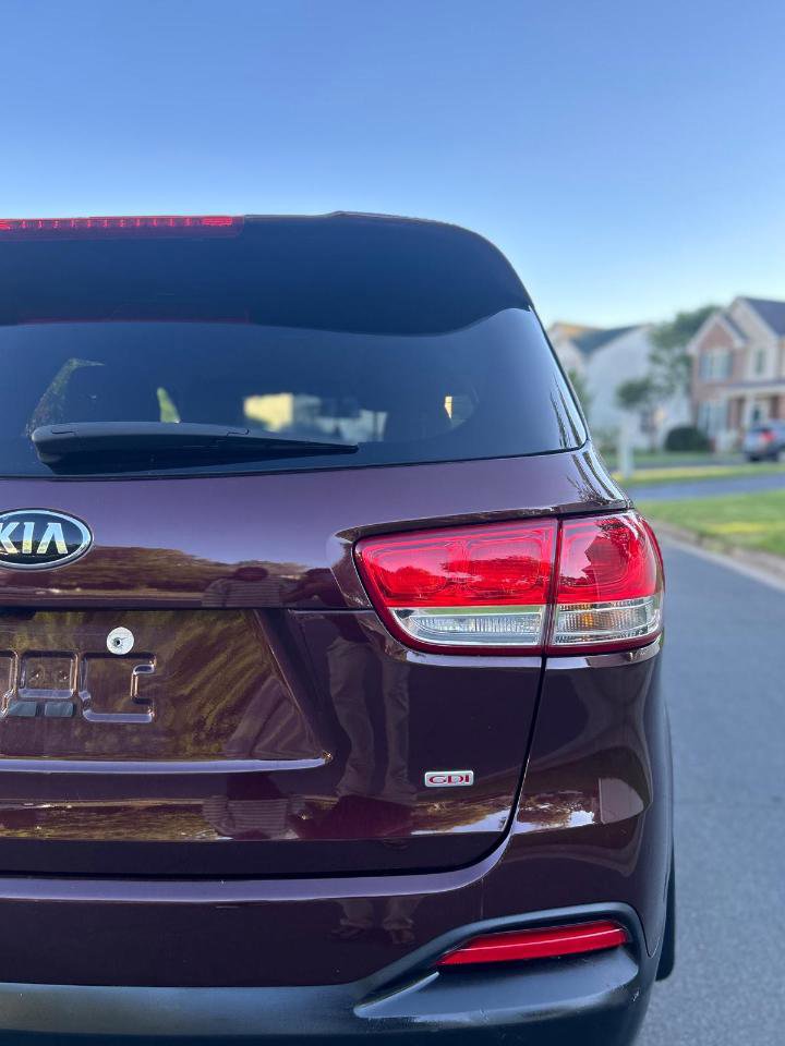 Used 2018 Kia Sorento FWD image 12