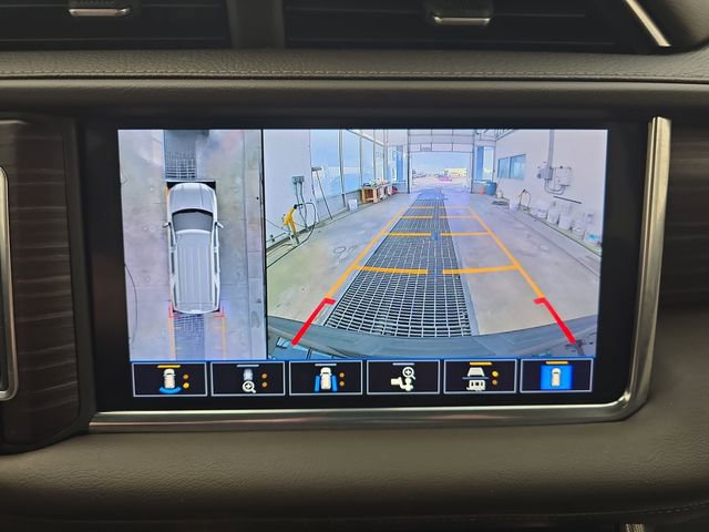 Used 2021 GMC Yukon XL Denali image 20