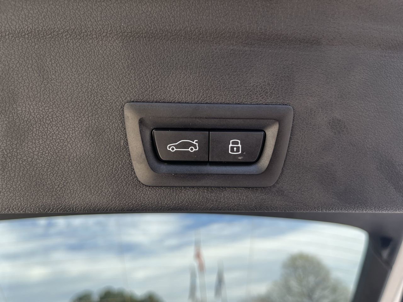 Certified 2026 BMW X6 xDrive40i image 35