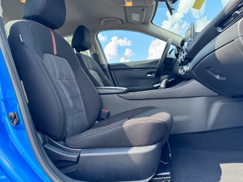 Used 2025 Nissan Sentra SR FWD image 10