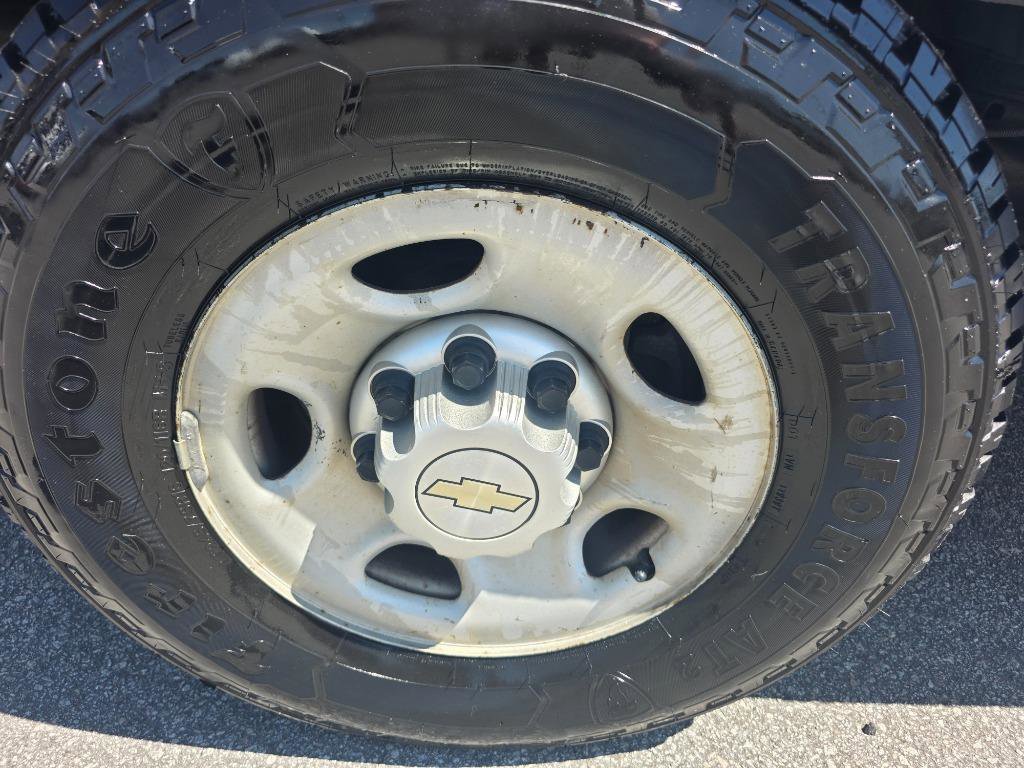 Used 2014 Chevrolet Express 2500 RWD image 17