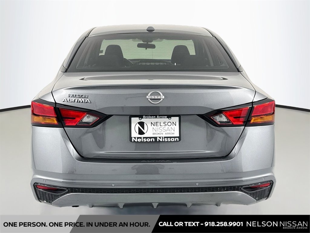 Certified 2025 Nissan Altima 2.5 SV FWD image 6