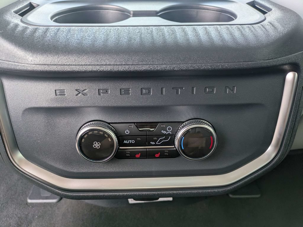 New 2027 Ford Expedition Platinum AWD/4WD image 16