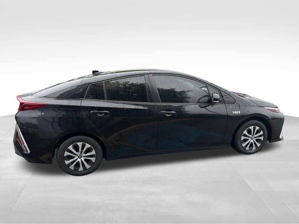 Used 2021 Toyota Prius Prime LE w/ Carpet Mat Package (TMS) FWD image 6