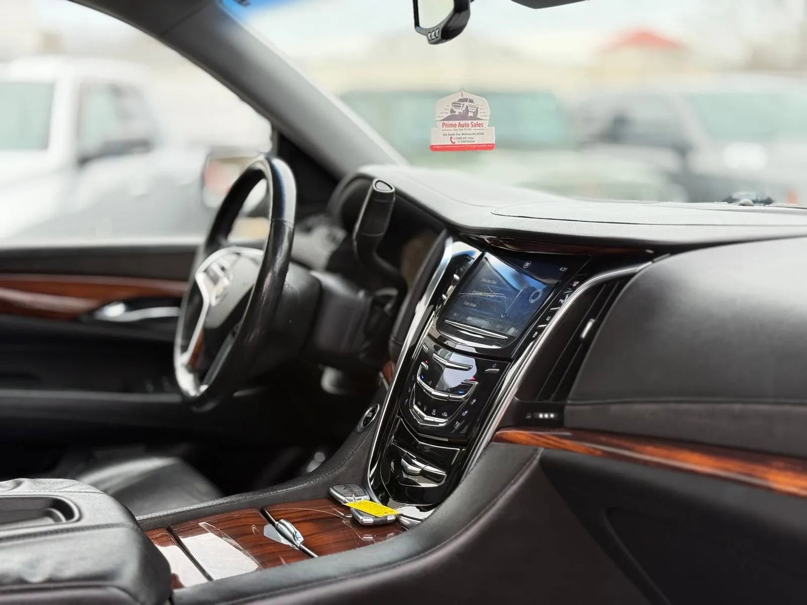 Used 2015 Cadillac Escalade ESV Luxury image 25