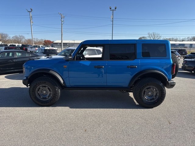 New 2025 Ford Bronco Badlands image 2