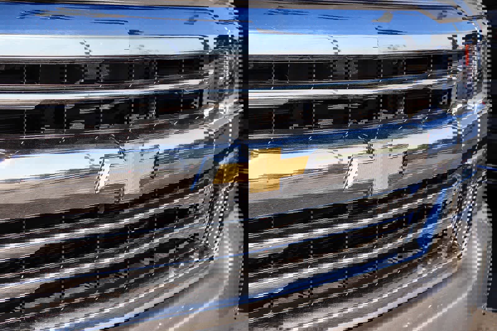 Used 2017 Chevrolet Silverado 1500 High Country image 4