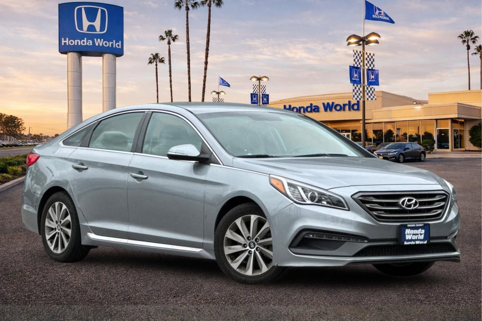 Used 2016 Hyundai Sonata Sport FWD image 2